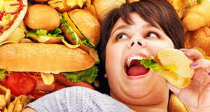Фаст-фуд вызывает ожирение не только из-за своей калорийности